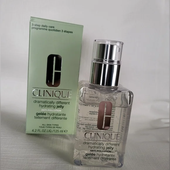 Clinique Dramatically Different Hydrating Jelly 4.2 Ounces - Picture 1 of 3